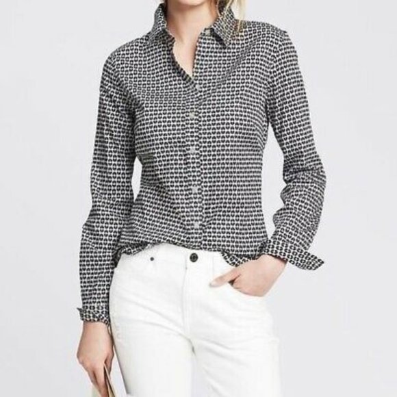 Banana Republic Tops - Lovely Non-iron Shirt from Banana Republic.